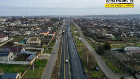 Триває капремонт автошляху М-14 Одеса - Мелітополь – Новоазовськ на під’їзді до Херсона